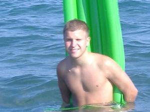 photo of leighjohnharvey from United Kingdom photo of leighjohnharvey from United Kingdom